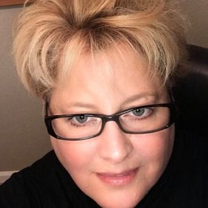 Meet your Posher, Leysa